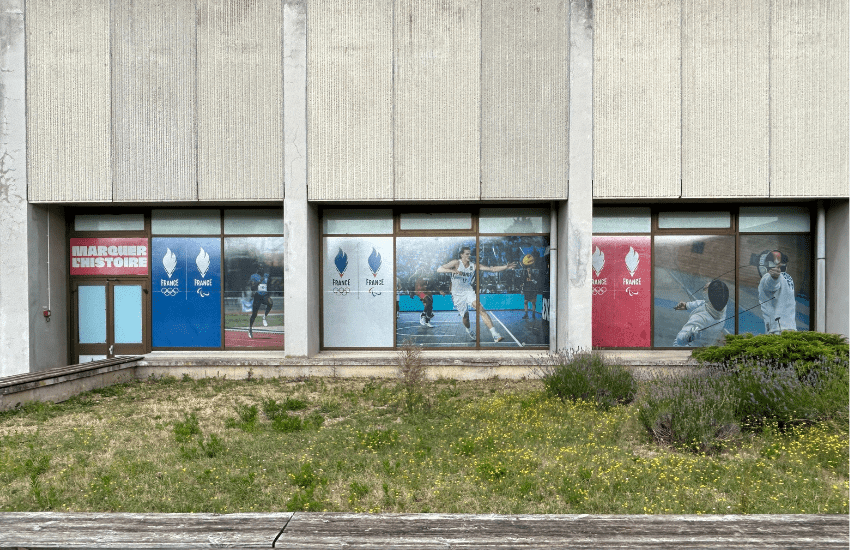 Adhésif micro perforé vitrine