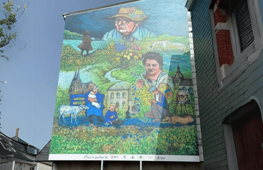 Photo d'un panneau d'affichage artistique